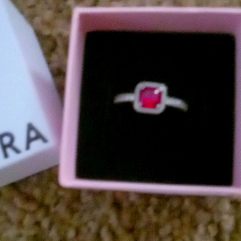 Silver with ruby pandora ring 💍 - Picture 5 of 11